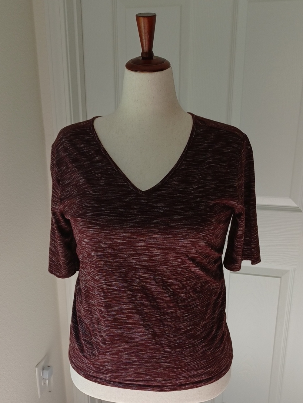 Ann Taylor Marled Tee in Burgundy Mix Large